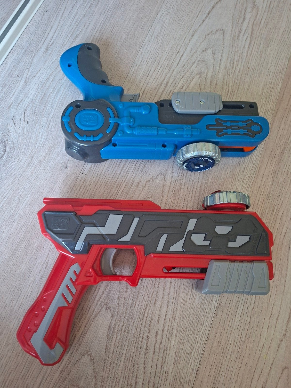NIEUWSTAAT Spinners., Ophalen, Zo goed als nieuw