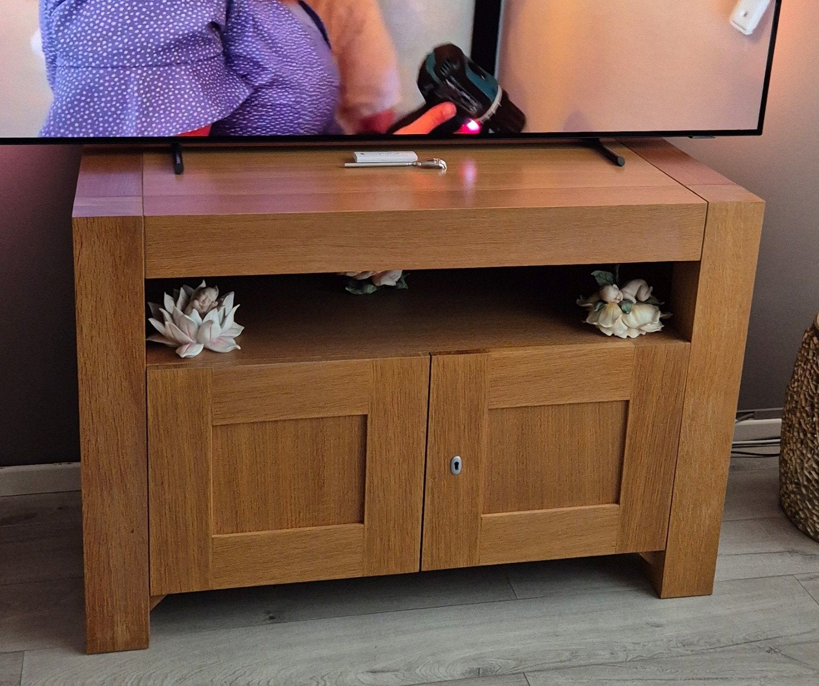 Meubelset ( zonder stoelen )., Ophalen
