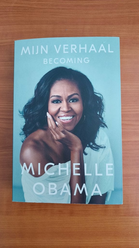 Michelle Obama - Mijn Verhaal (In het Nederlands!), Ophalen of Verzenden, Michelle Obama, Politiek, Zo goed als nieuw