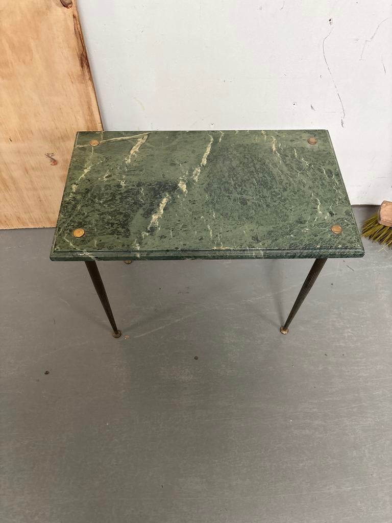 Vintage bijzettafel met groen marmeren blad, Huis en Inrichting, Tafels | Bijzettafels, Ophalen, Minder dan 55 cm, Gebruikt, Rechthoekig