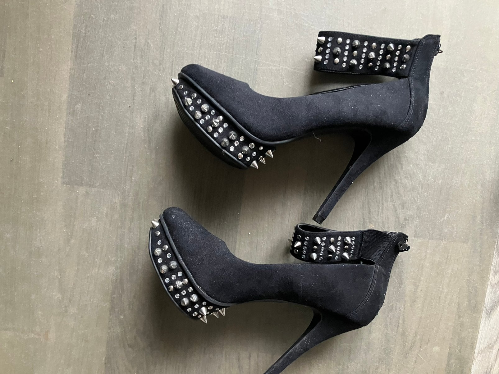 Super mooie aparte schoenen mt 38 hoge hak super koppje, Ophalen of Verzenden, Zo goed als nieuw, Zwart, Overige typen