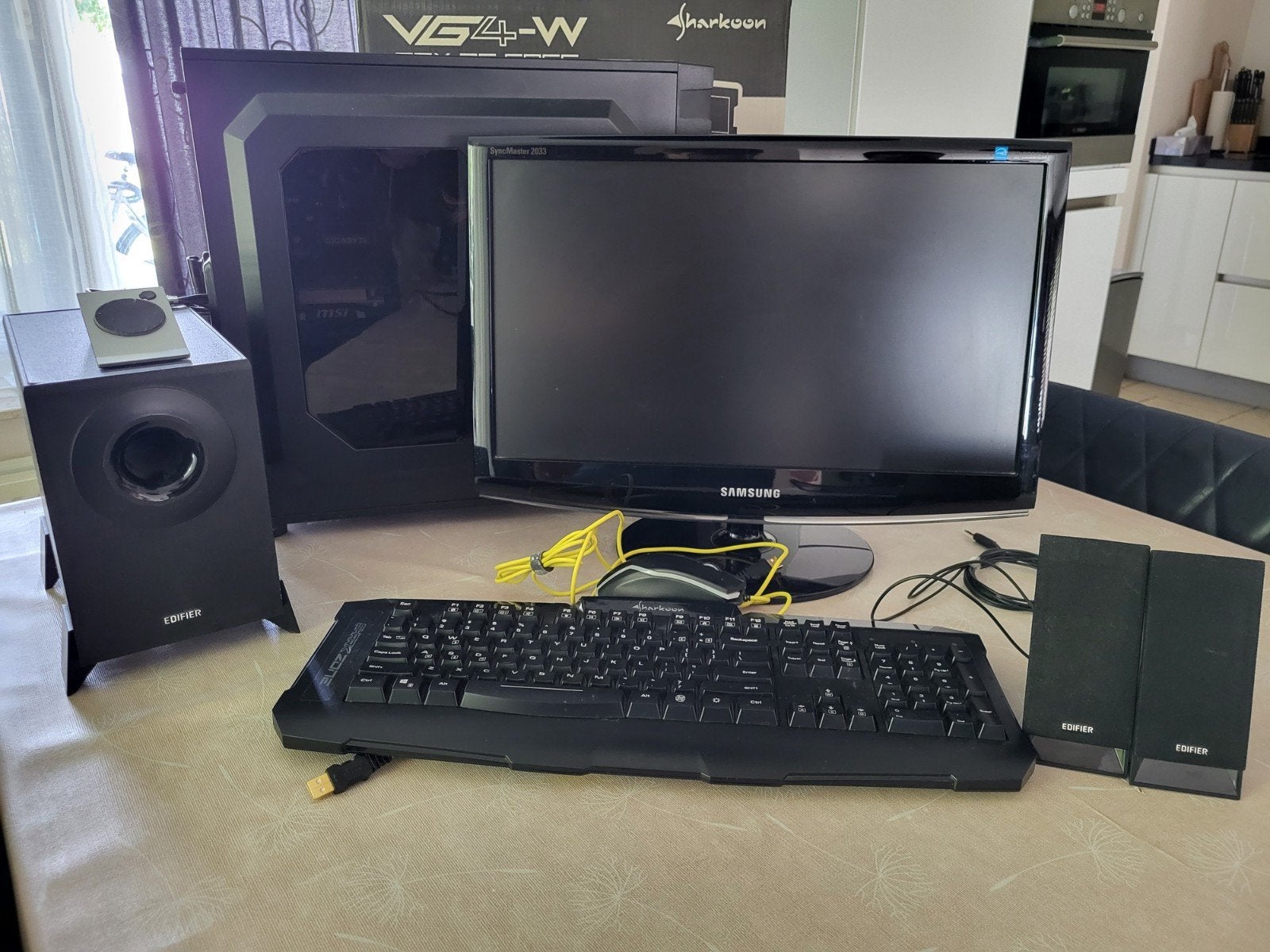 Game PC + monitor + toetsenbord + muis + speakers, Computers en Software, Desktop Pc's, Ophalen, Gebruikt, HDD