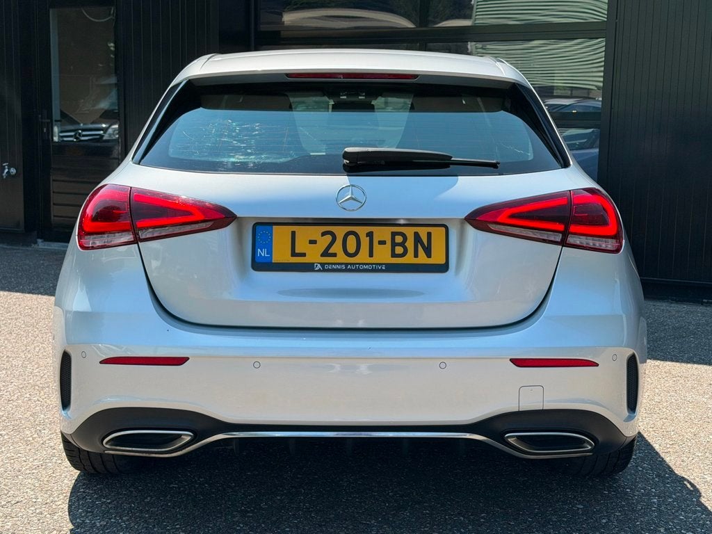 Mercedes-Benz A-Klasse A200 AMG Edition LED Camera, Auto's, Gebruikt, Euro 6, 4 cilinders, 163 pk