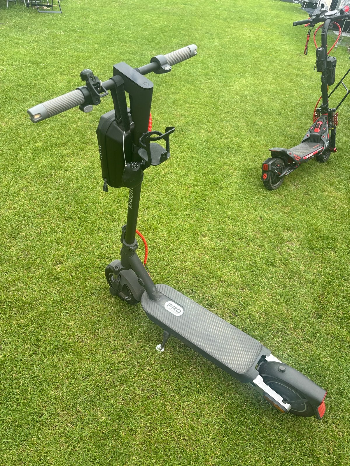 xiaomi 5 pro zgan met tasje, Ophalen, Elektrische step (E-scooter)