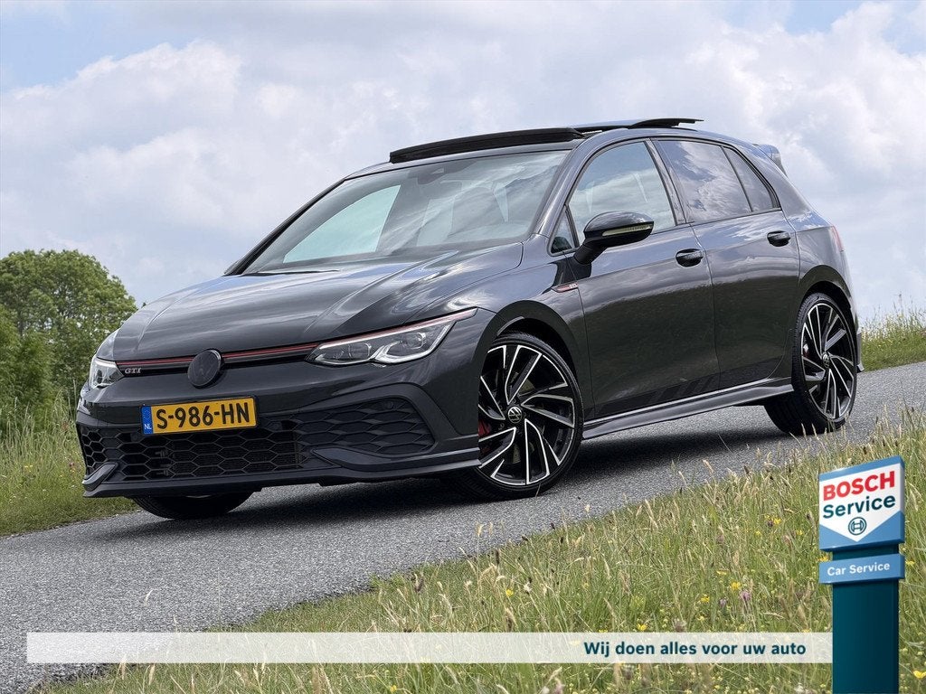 Volkswagen Golf 8 2.0 TSI GTI Clubsport 300PK / Pano / IQ Li, Gebruikt, Euro 6, 4 cilinders, 1984 cc