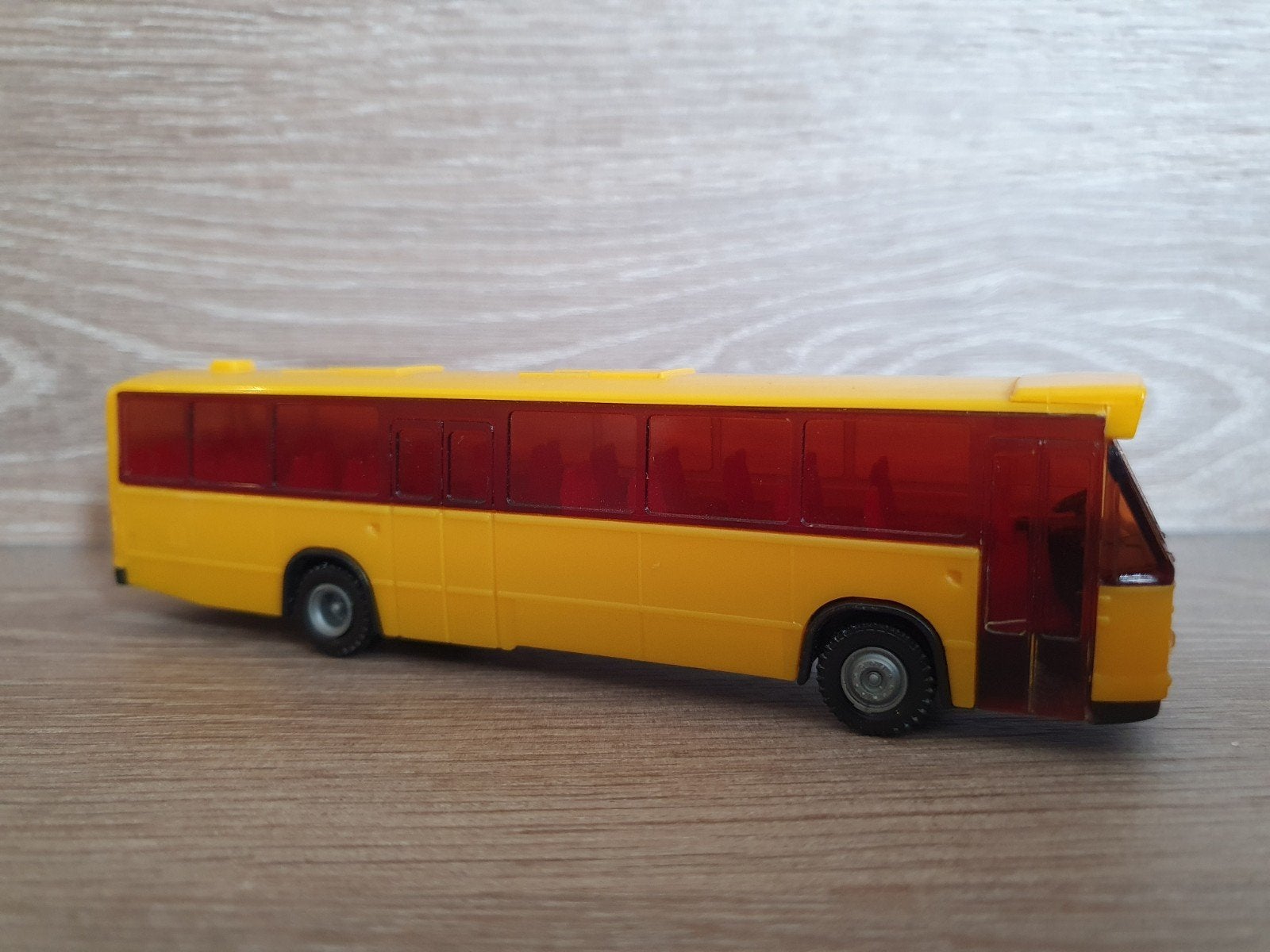 Limo Cars Den Oudsten MB200 DAF Geel 1:87, Ophalen of Verzenden, Zo goed als nieuw, Bus of Vrachtwagen, Overige merken
