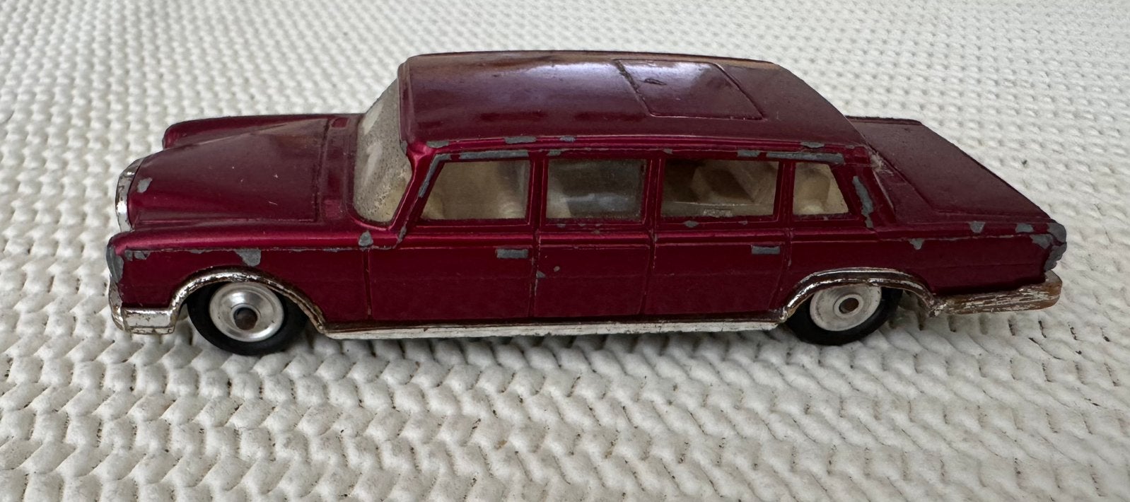 Corgi Toys Mercedes 600 Pullman. Ruitenwissers werken!, Ophalen of Verzenden, Gebruikt, Auto, Corgi