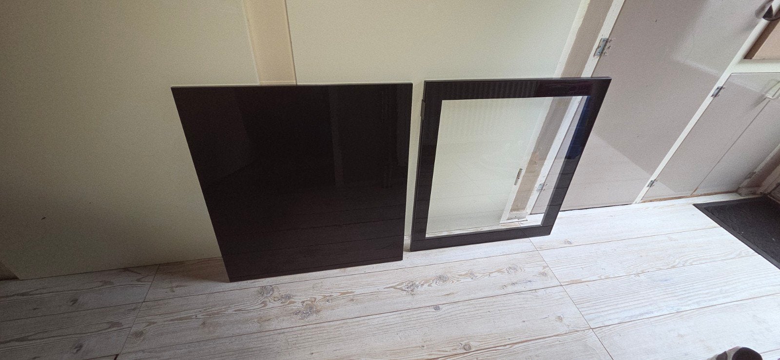 Set van 2 IKEA BESTÅ deurtjes: hoogglans zwart & vitrineglas, Ophalen