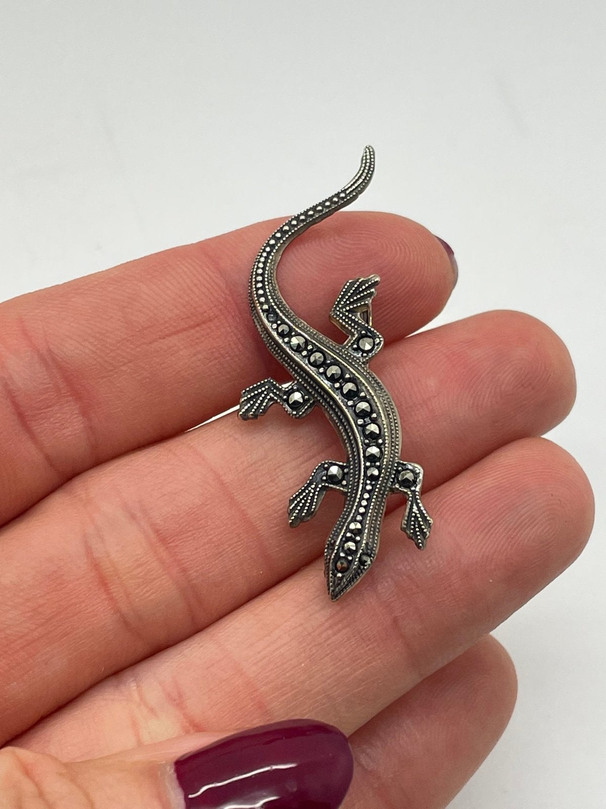 F800 Prachtige zilveren salamander broche, Ophalen of Verzenden, Zilver, Broche, Met edelsteen