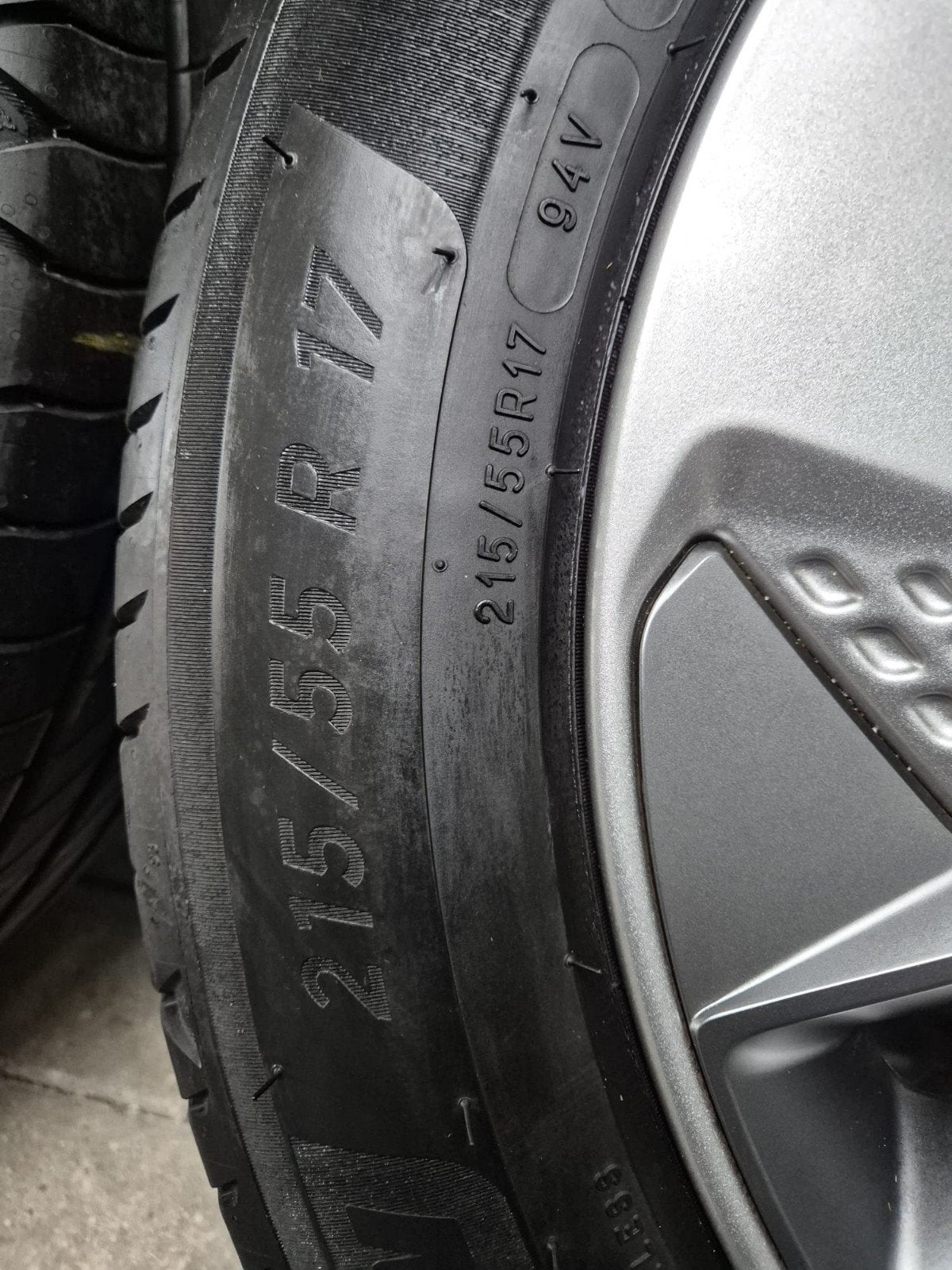 Foto 12 van 5x114.3/17 inch orgineel Hyundai Kona Velgen
