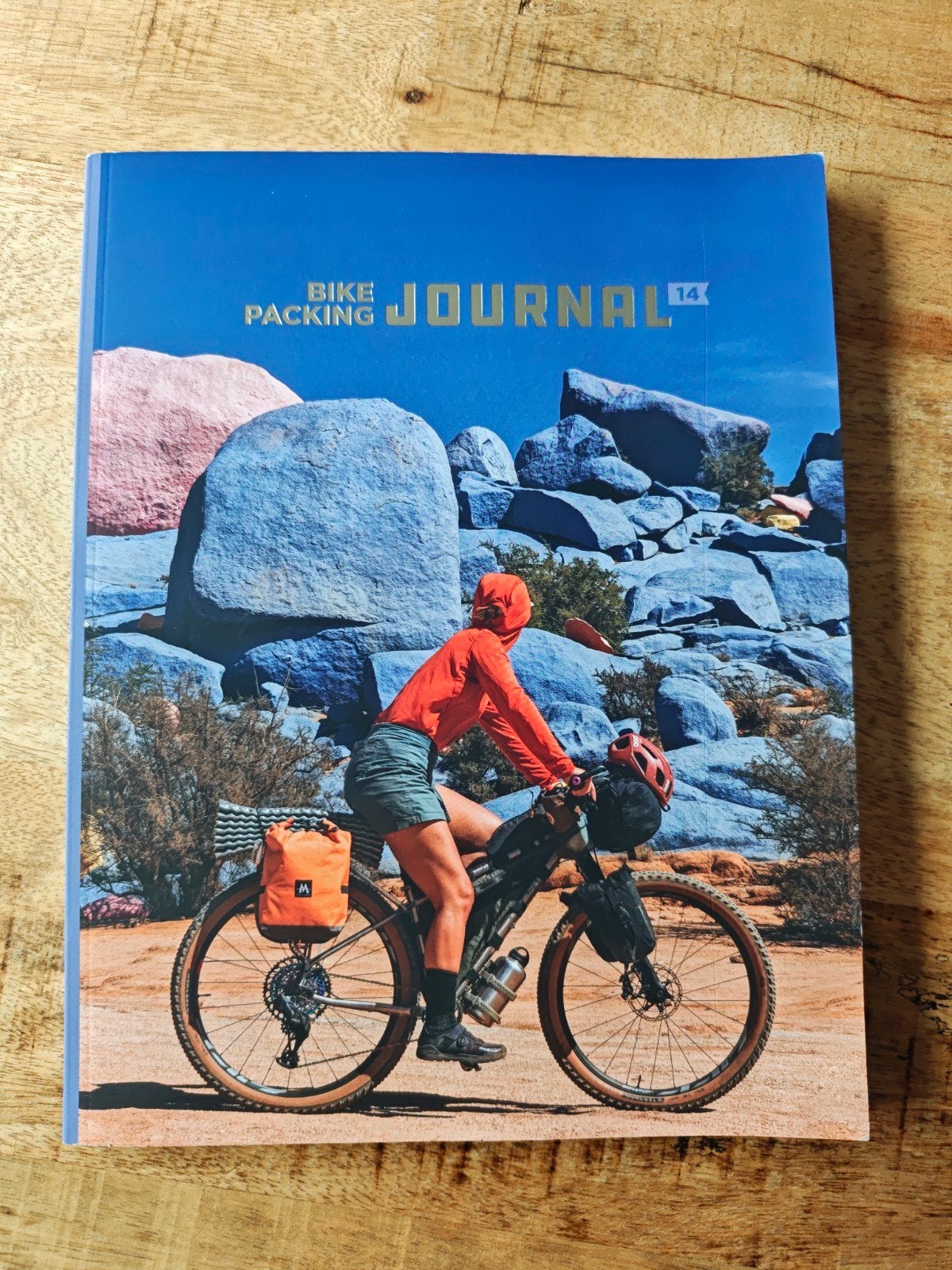 Bike Packing Journal 14 - Fietsavonturen Magazine, Ophalen of Verzenden, Gelezen, Sport en Vrije tijd