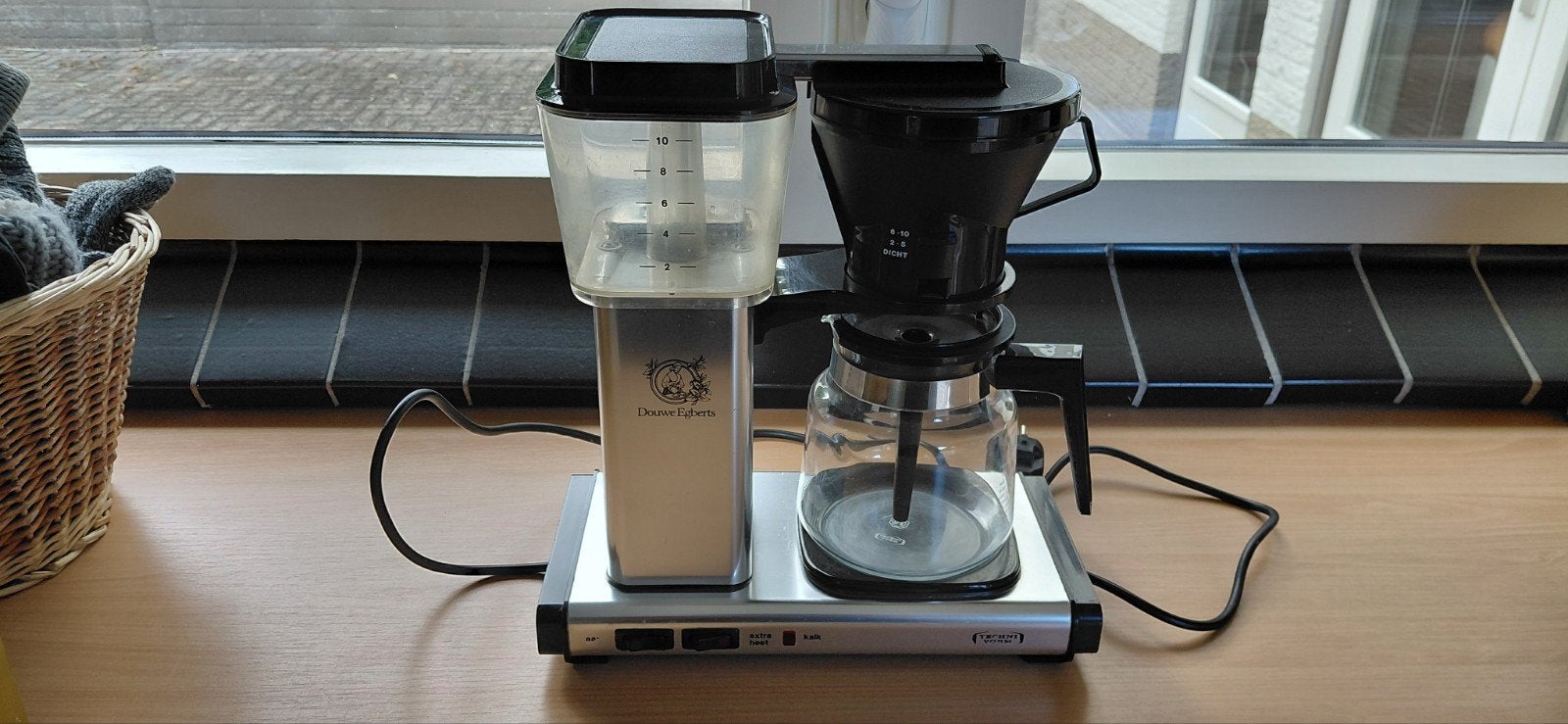 Douwe Egberts Koffiezetapparaat.techni vorm, Witgoed en Apparatuur, Koffiezetapparaten, Ophalen of Verzenden, Gebruikt, Koffiemachine