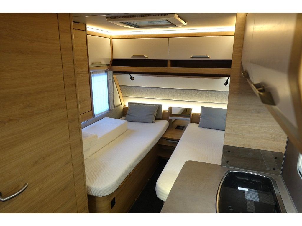 Knaus Sudwind 60 Years 460 EU Mover Voortent Maxxfan 1700KG, Bedrijf, Treinzit, Schokbreker, 4 tot 5 meter