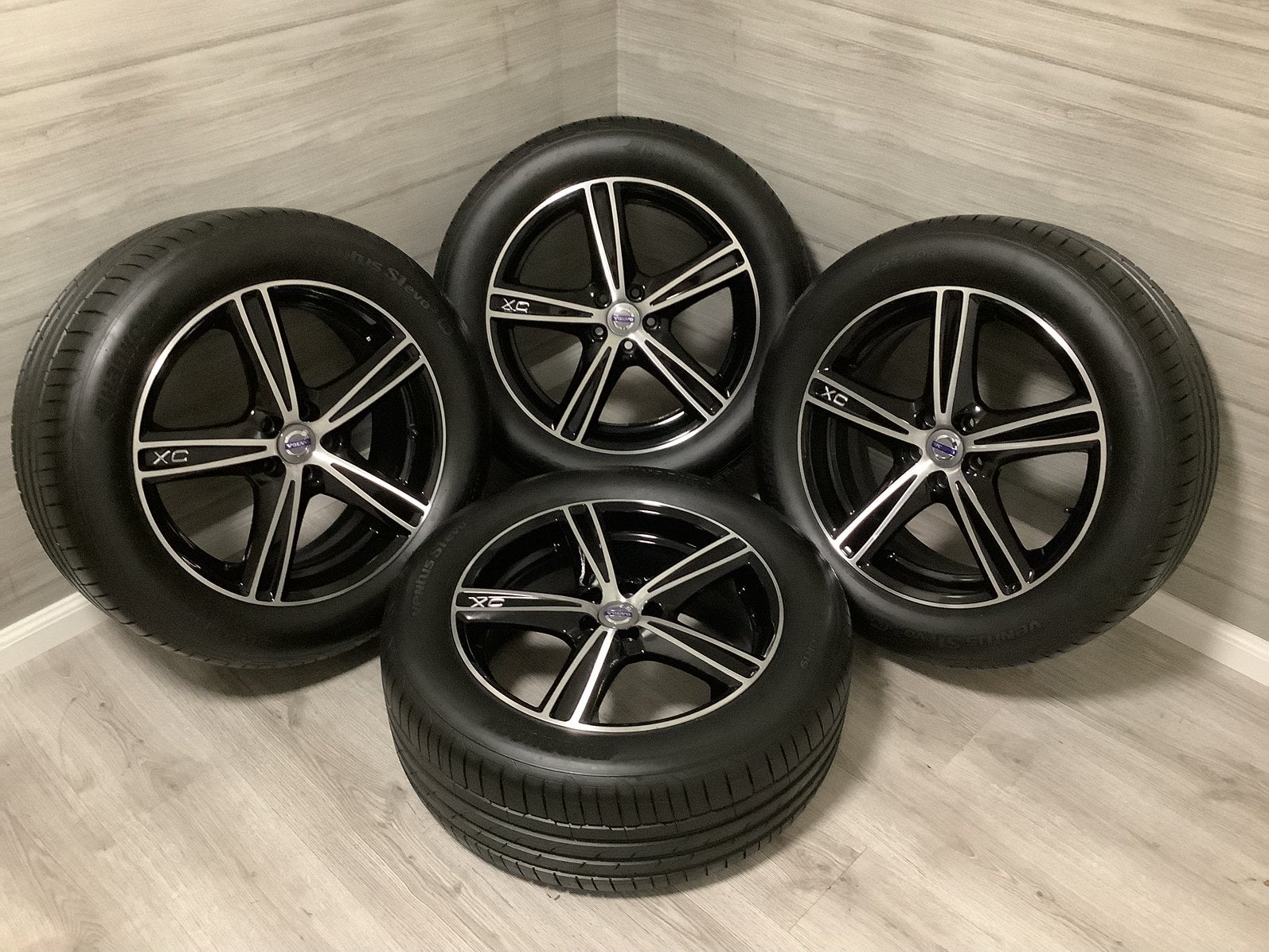 VOLVO XC90 R-Design origineel velgen zomerbanden 19 inch, 19 inch, 255 mm, Banden en Velgen, Nieuw