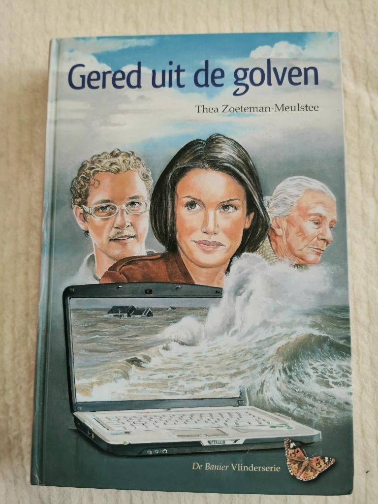 348 .. Thea Zoeteman-Meulstee - Gered uit de golven, Boeken, Ophalen of Verzenden, Zo goed als nieuw, Noord-Brabant