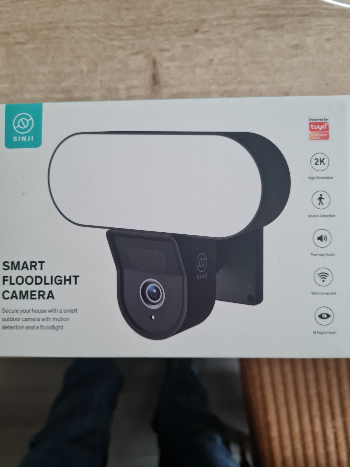 Sinji Smart Floodlight Camera 2K - Nieuw in doos, Ophalen, Nieuw, Buitencamera