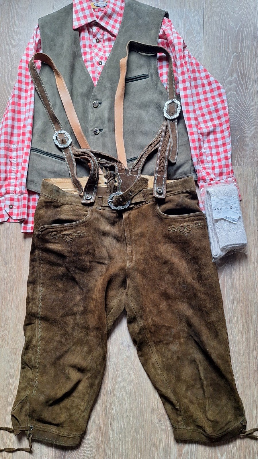 Lederhose gilet overhemd kousen oktoberfeest Trachten, Ophalen of Verzenden, Gedragen, Maat 52/54 (L)