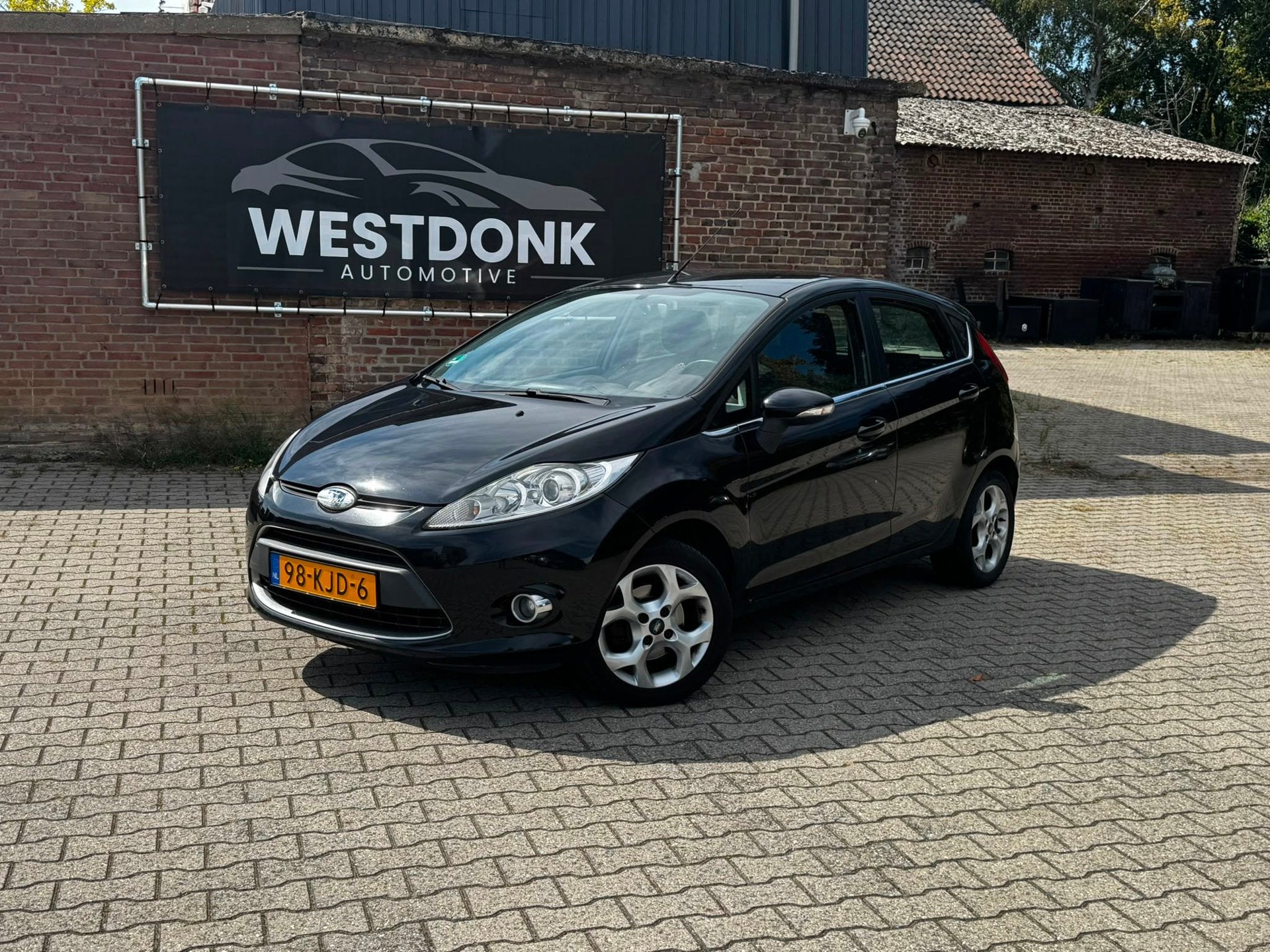 Ford Fiesta 1.25 Titanium 5-deurs - Airco/NAP, Voorwielaandrijving, Euro 5, 1242 cc, 82 pk