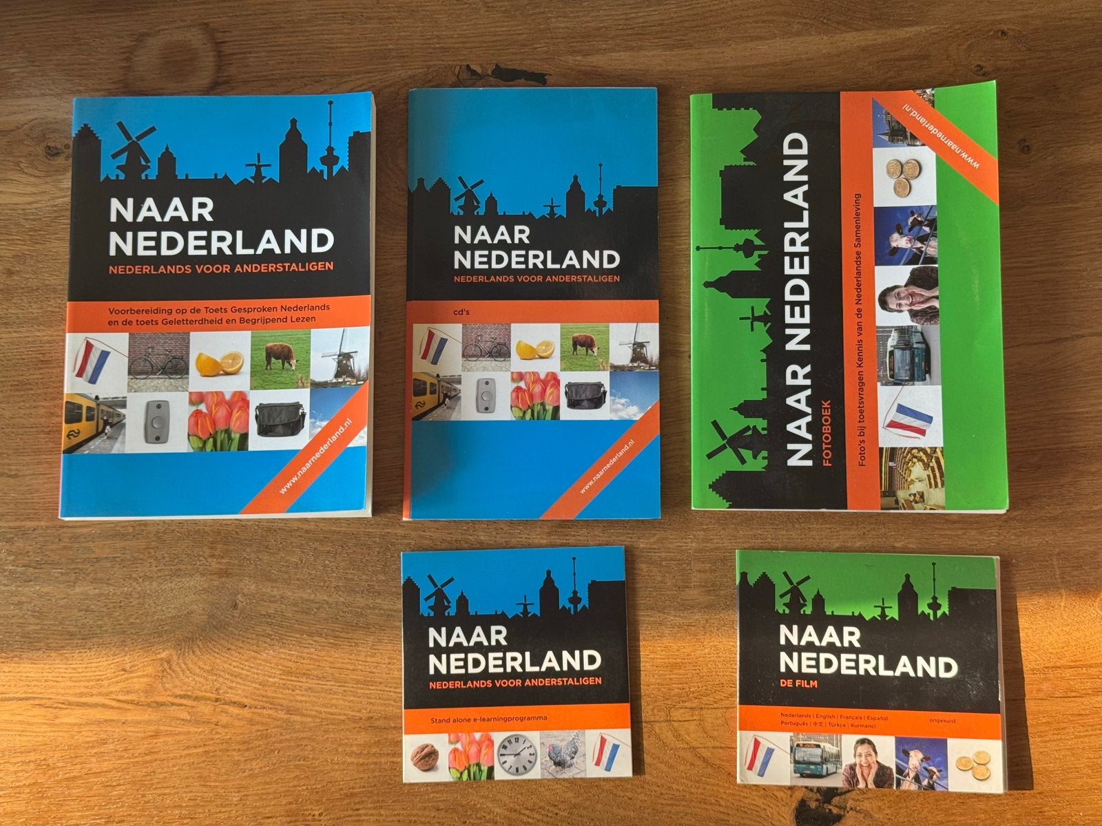 Naar Nederland: Complete set voor inburgering, Ophalen of Verzenden, Zo goed als nieuw, Non-fictie
