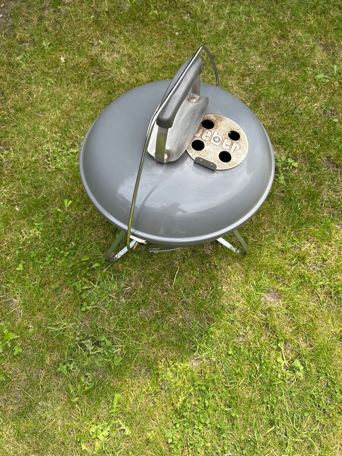 Weber bbq smokey joe - grijs / antraciet, Tuin en Terras, Houtskoolbarbecues, Ophalen, Gebruikt, Met accessoires