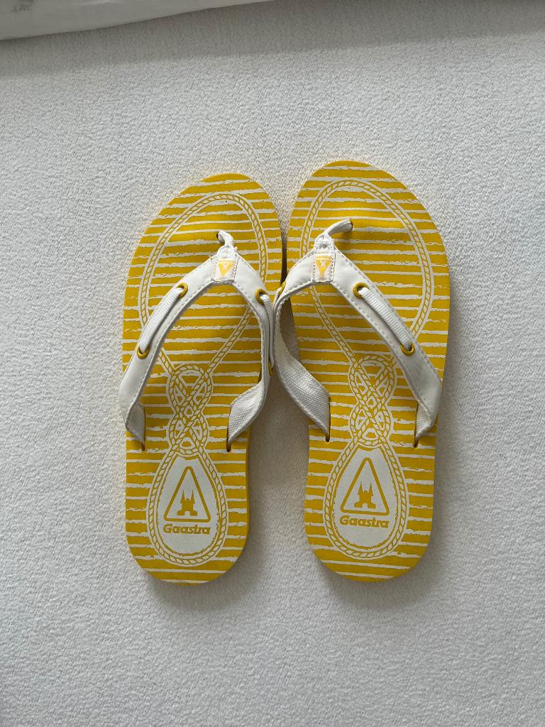 Gaastra teenslippers, Kleding | Dames, Schoenen, Slippers, Gaastra, Geel, Nieuw