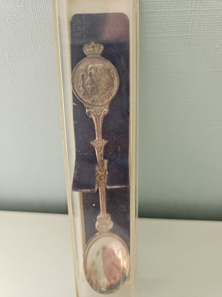 Zilverkleurig lepeltje met afbeelding, Ophalen of Verzenden