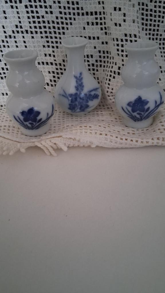 Porselein  set  Kwangdong China miniatuur vazen, blauw-wit, Ophalen of Verzenden
