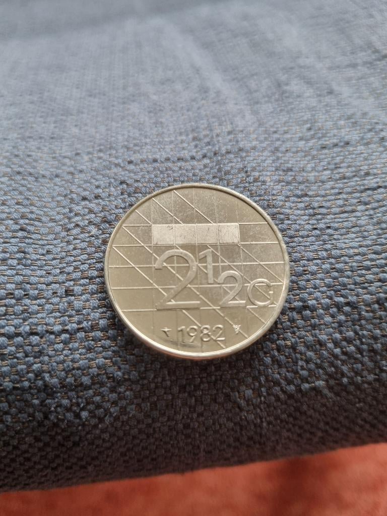 Nederland: een zeer mooie nikkelen 2,5 gulden munt uit 1982, Verzenden, Koningin Beatrix, 2½ gulden, Losse munt
