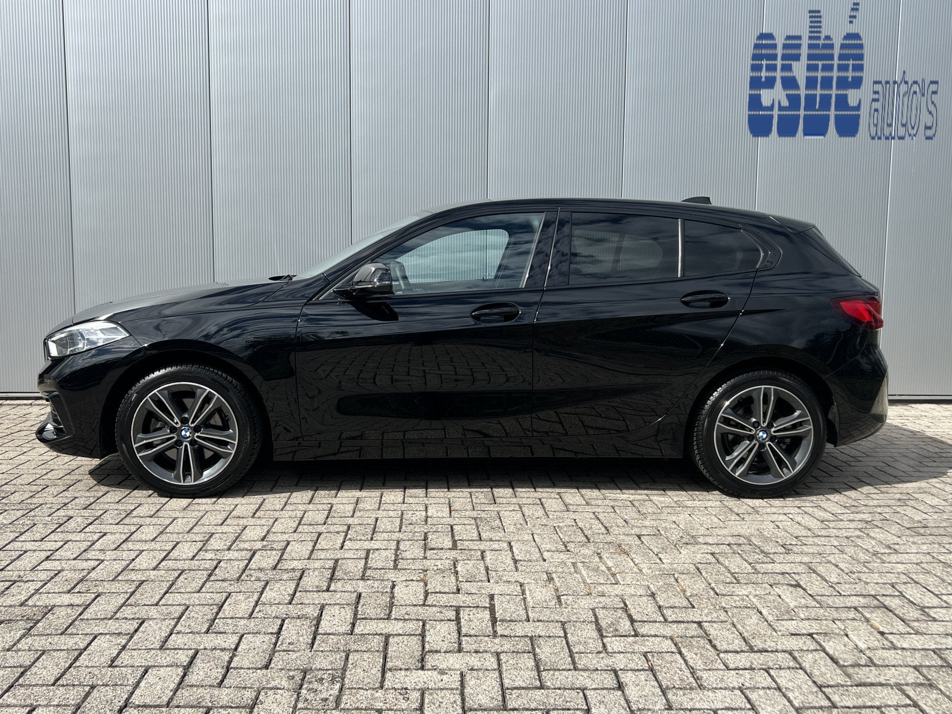 BMW 1-serie 118i Automaat Sportline Executive Edition Navi P, Auto's, 136 pk, Gebruikt, Met garantie (alle), Leder en Stof
