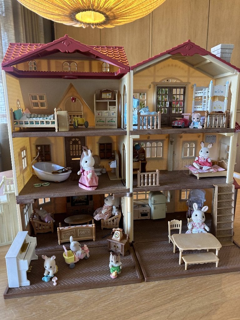 Sylvanian Family huis inclusief inrichting, Verzamelen, Ophalen of Verzenden, Gebruikt, Poppenhuis