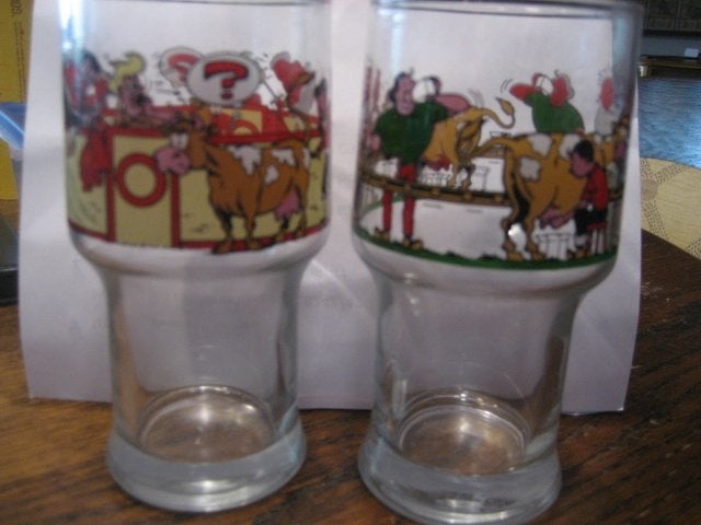 Suske en wiske melkglazen 2 stuks albert heijn (1987), Ophalen of Verzenden, Suske en Wiske, Zo goed als nieuw, Gebruiksvoorwerp