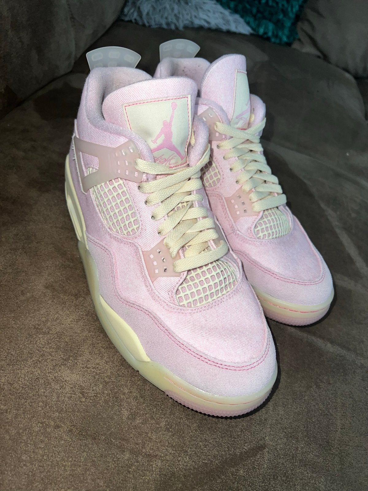 Nike Air Jordan 4 Retro "Iced Carmine" maat 41, Ophalen, Zo goed als nieuw, Roze, Sneakers of Gympen