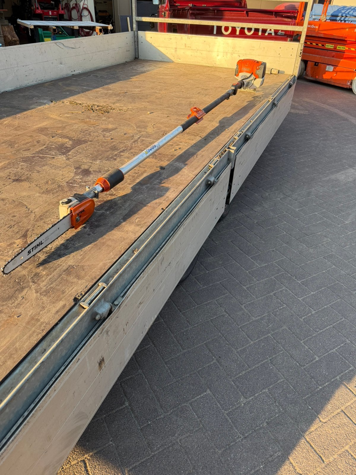 Stihl HT103 stokzaag telescoopzaag hoogsnoeier kettingzaag, Ophalen, Zo goed als nieuw, Benzine
