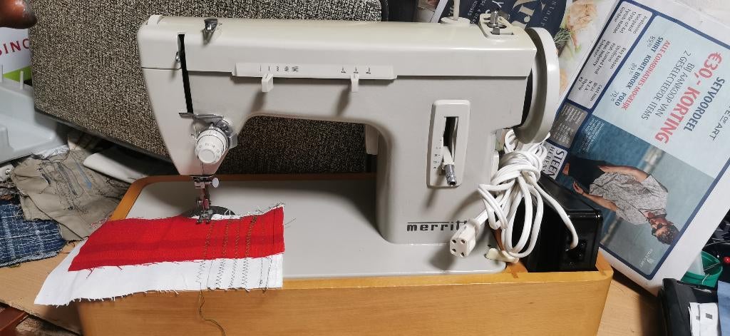 Naaimachine mirritt M16 Zo goed als nieuw, Hobby en Vrije tijd, Verzenden, Zo goed als nieuw, Naaimachine, Overige merken