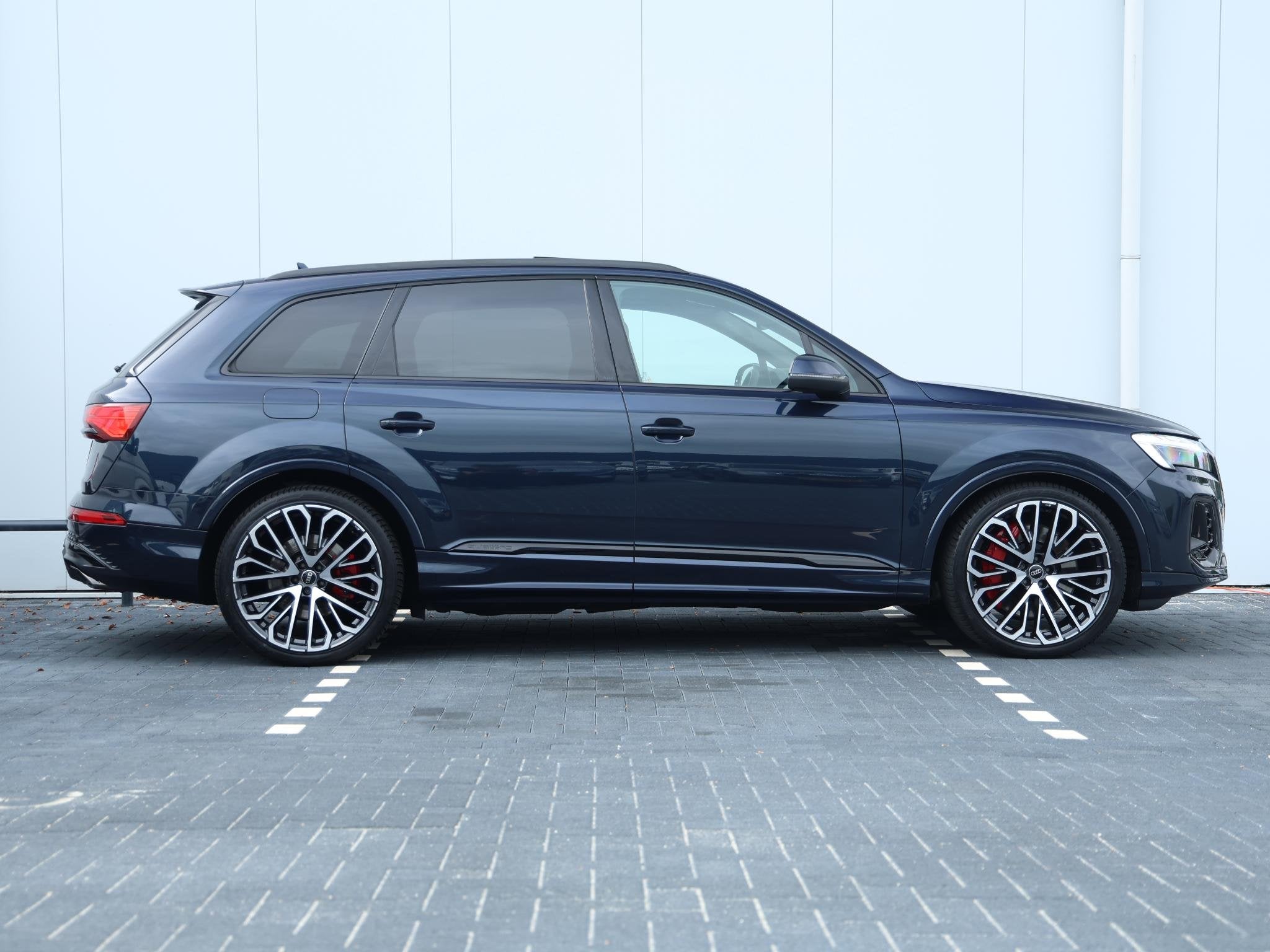 Audi Q7 55 TFSI e quattro Pro Line S | Vierwielbesturing | S, Auto's, Automaat, Gebruikt, Blauw, 26 kWh
