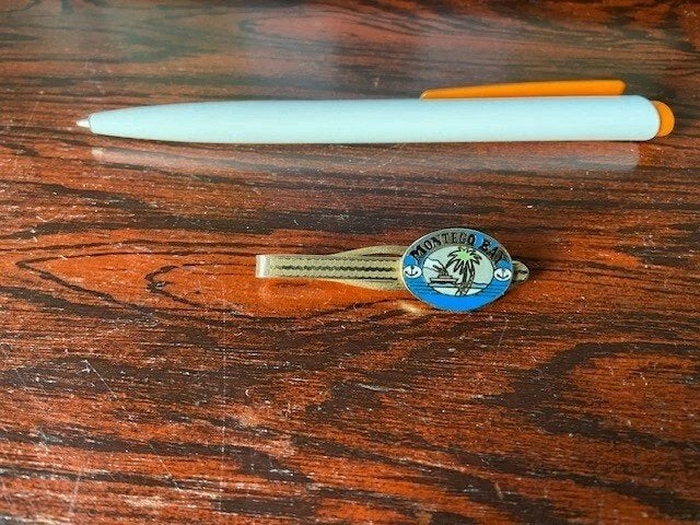 Montego Bay tie bar collectors item - in new condition, Ophalen of Verzenden, Zo goed als nieuw, Stad of Land