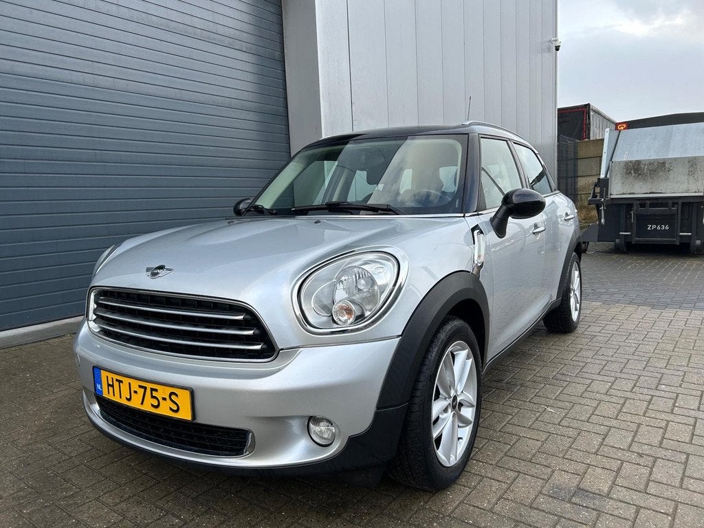 Mini Countryman 1.6i Cooper Salt AIRCO PDC DEALER O.H., Auto's, Mini, Voorwielaandrijving, Euro 5, Gebruikt, Zwart
