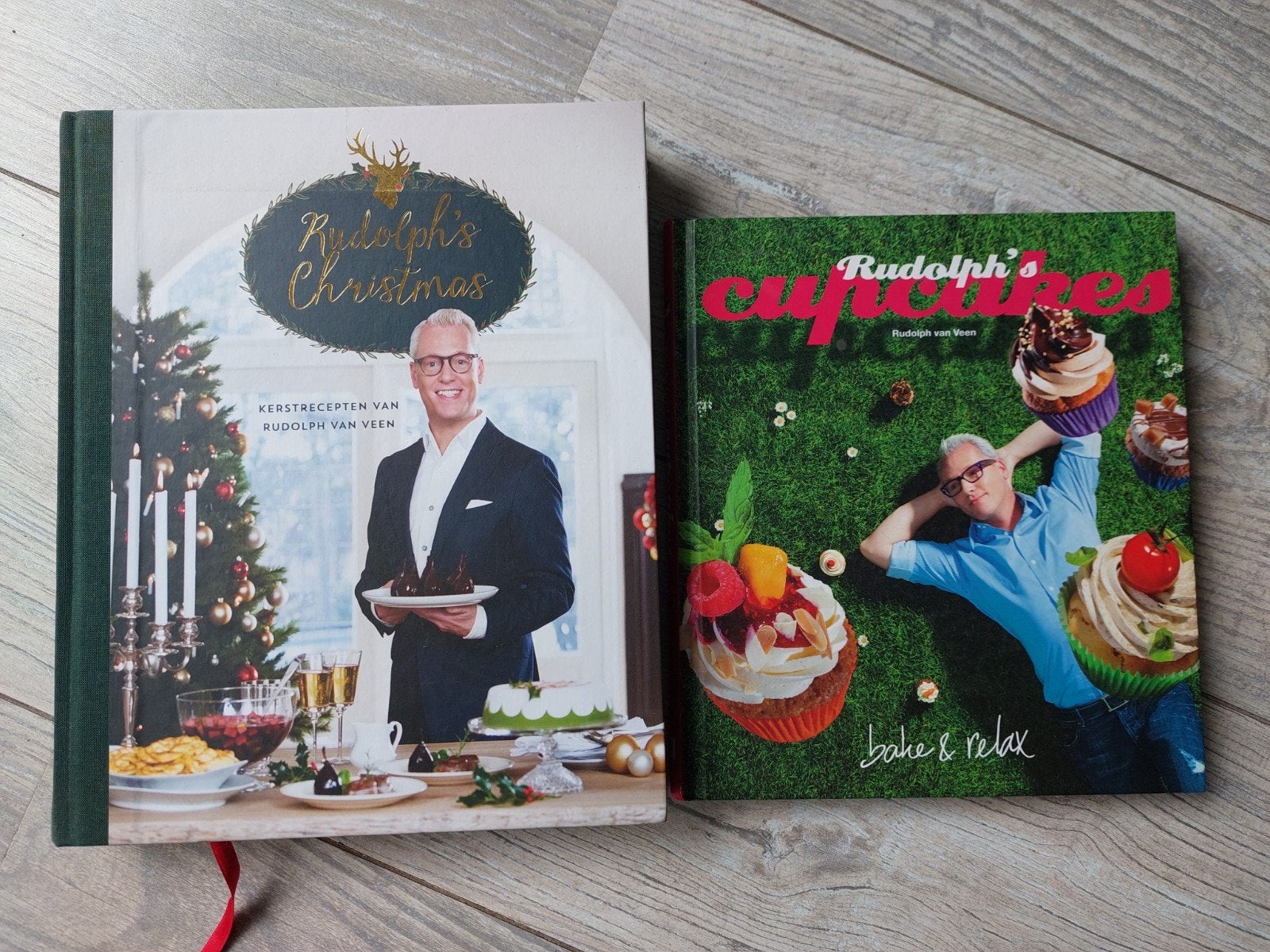 Rudolph's Christmas + Rudolph's cupcakes (Rudolph van Veen), Boeken, Kookboeken, Ophalen of Verzenden, Zo goed als nieuw