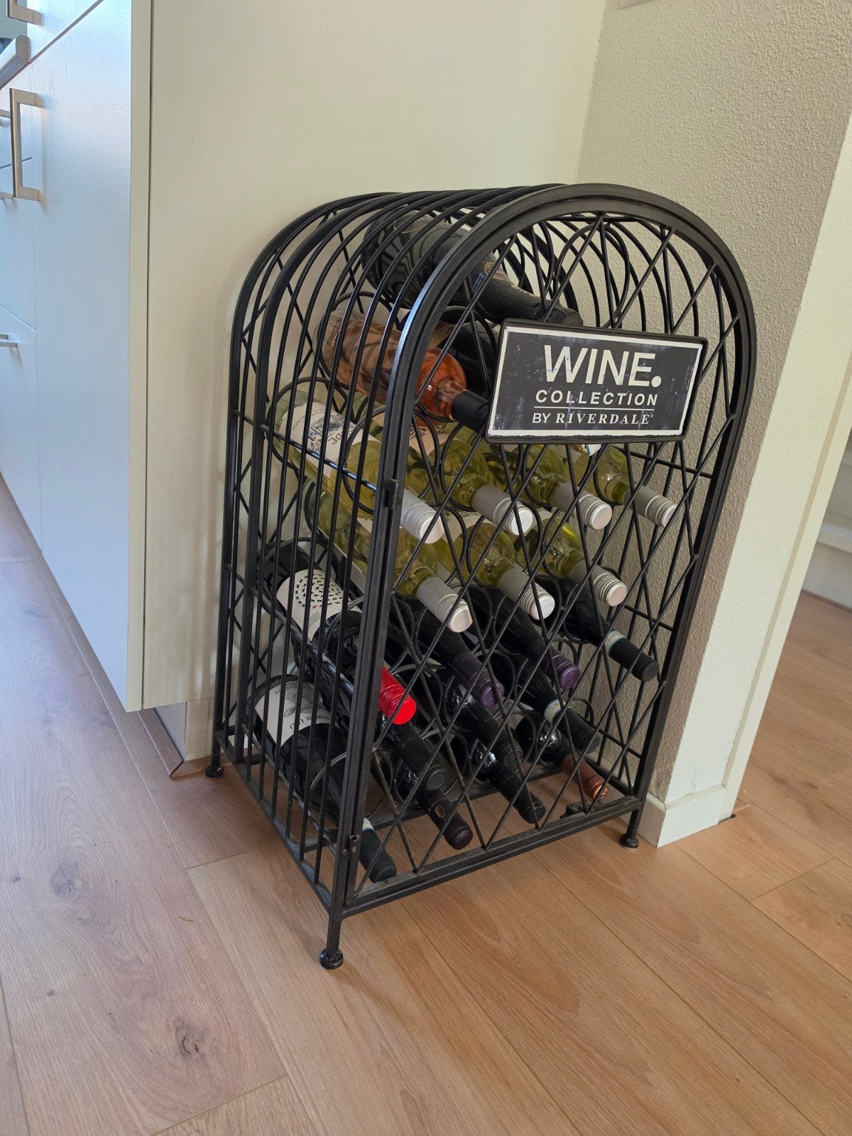 Riverdale Wijnrek - Zwart Metaal - 74x45x36 cm, Ophalen, 50 – 75, 15 tot 25 flessen, Zo goed als nieuw