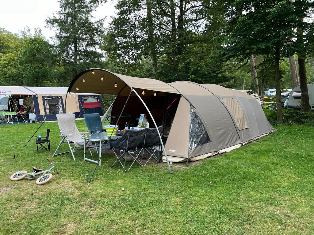 Falco Havik 4600 tunneltent inclusief zonneluifel, Caravans en Kamperen, Ophalen, Gebruikt, Tot en met 6