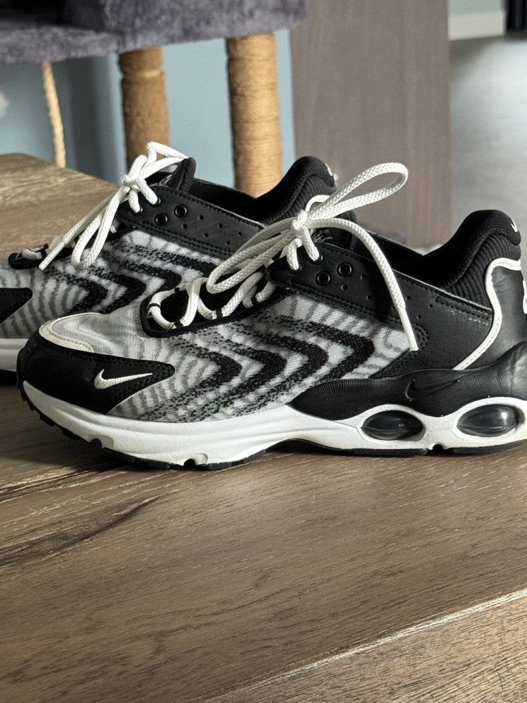 Nike Air Max TW GS Zwart Wit Sneakers - maat 38.5, Kinderen en Baby's, Kinderkleding | Schoenen en Sokken, Ophalen of Verzenden