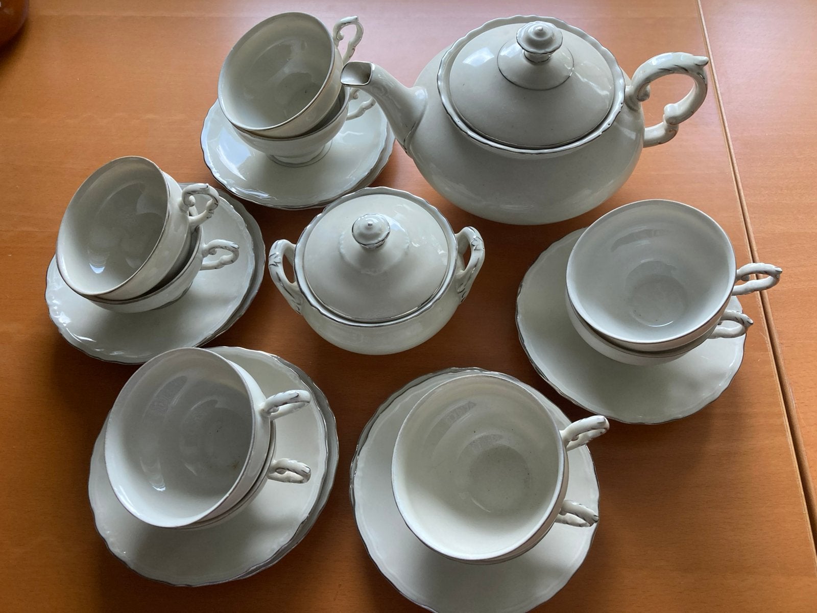 Theeservies, Ophalen