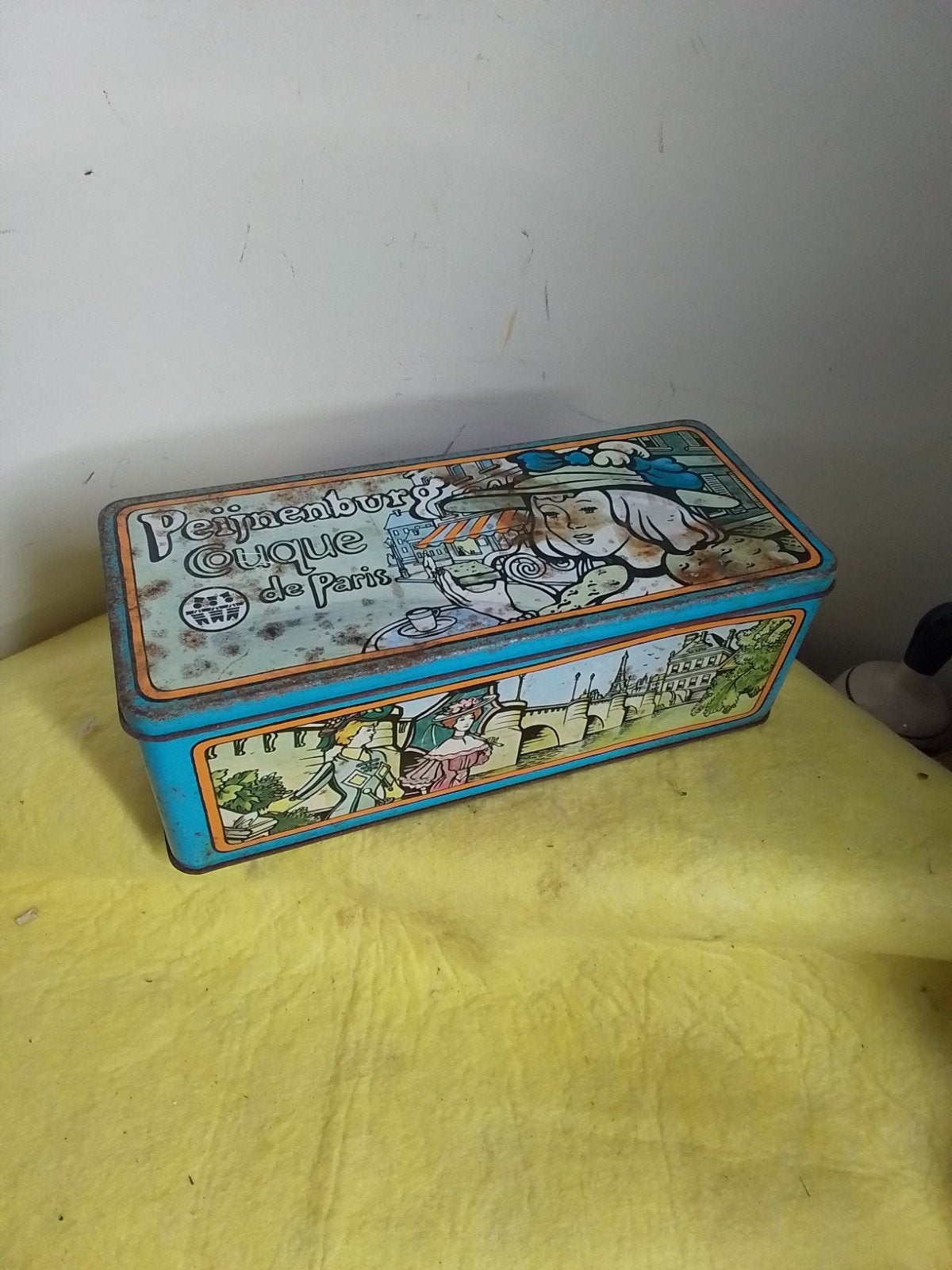 15928) oud blik  Peijnenburg  Couque de Paris, Verzamelen, Ophalen of Verzenden