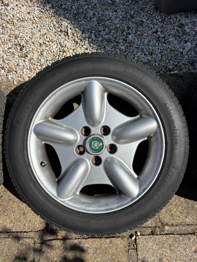 Jaguar XK8 (X100) 17" Revolver velgen met zomerbanden, Auto-onderdelen, Banden en Velgen, Ophalen, Gebruikt, Banden en Velgen
