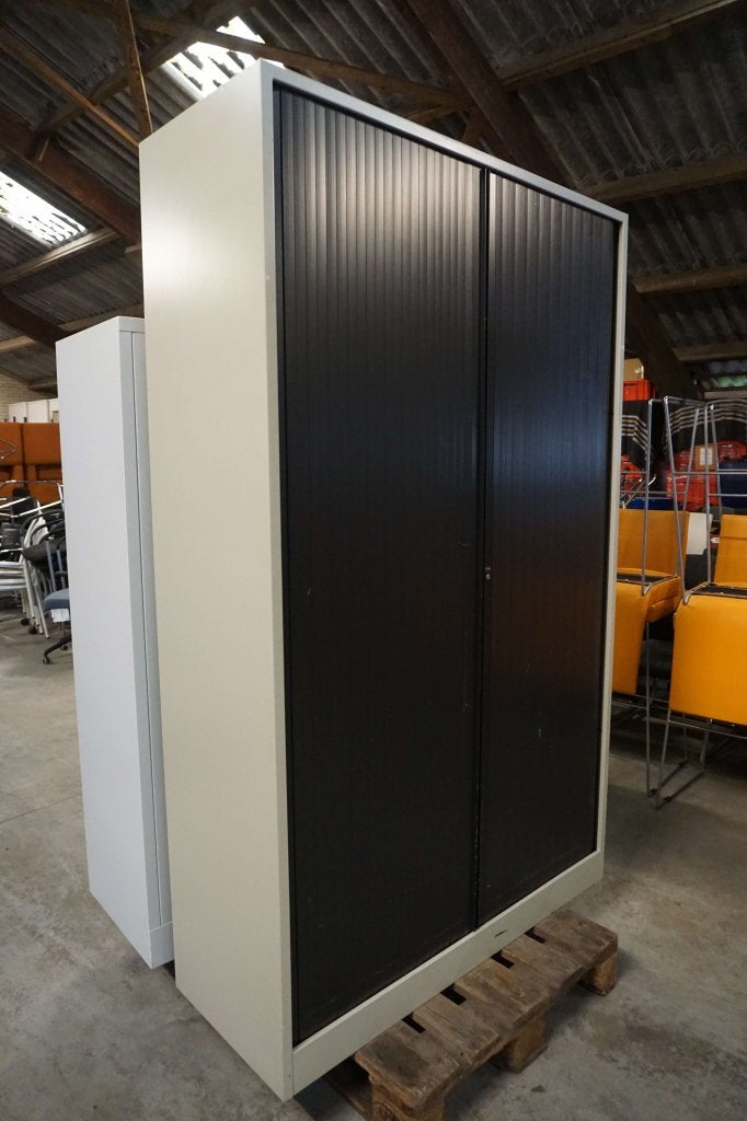 Ahrend archiefkast roldeurkast dossierkast gereedschapskast, Gebruikt, 100 tot 150 cm, Niet ingevuld, Meerdere deuren