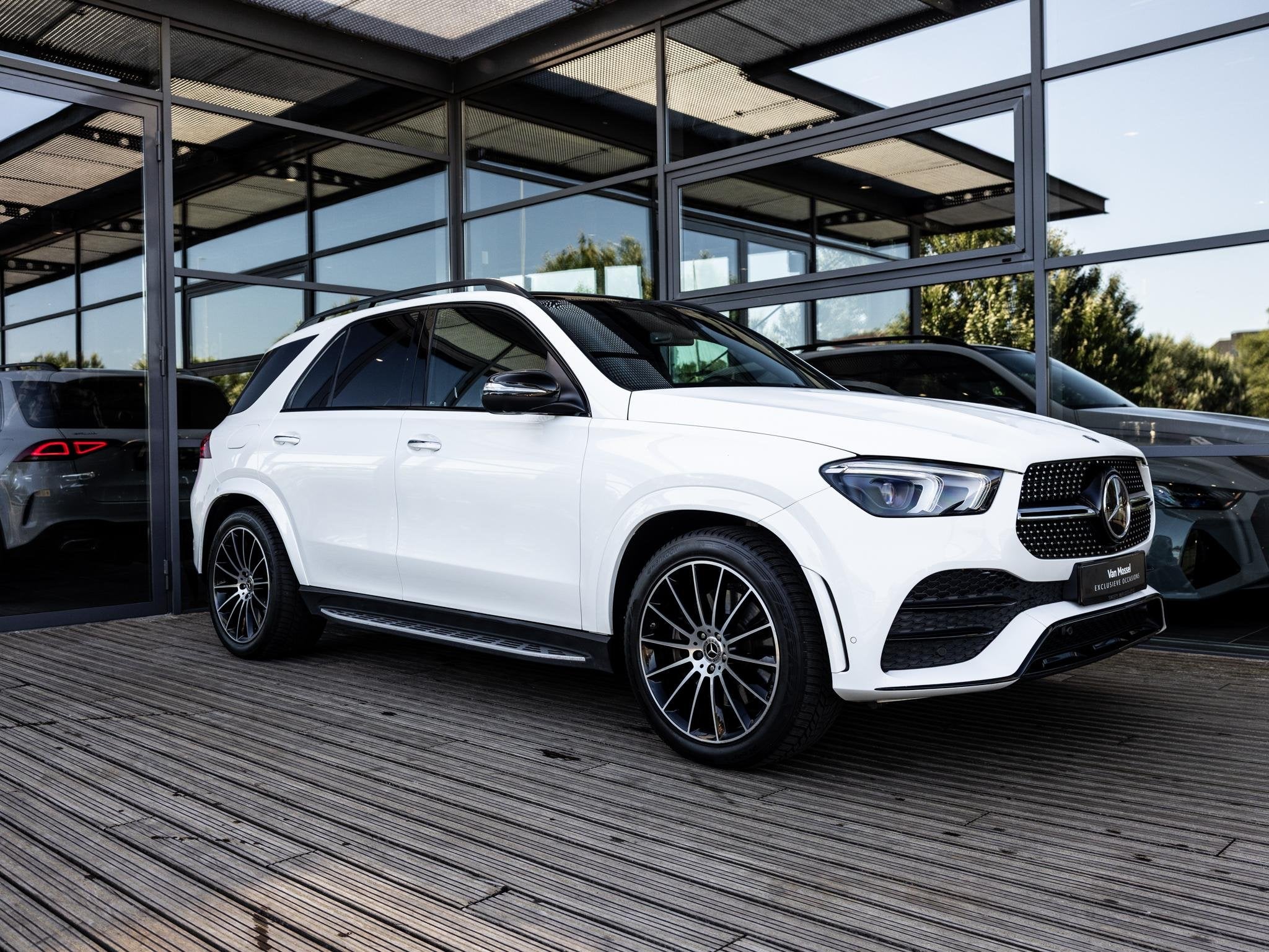 Mercedes-Benz GLE-klasse 350 e 4MATIC Premium Plus | AMG EXT, Auto's, 12 maanden, Gebruikt, 4 cilinders, GLE