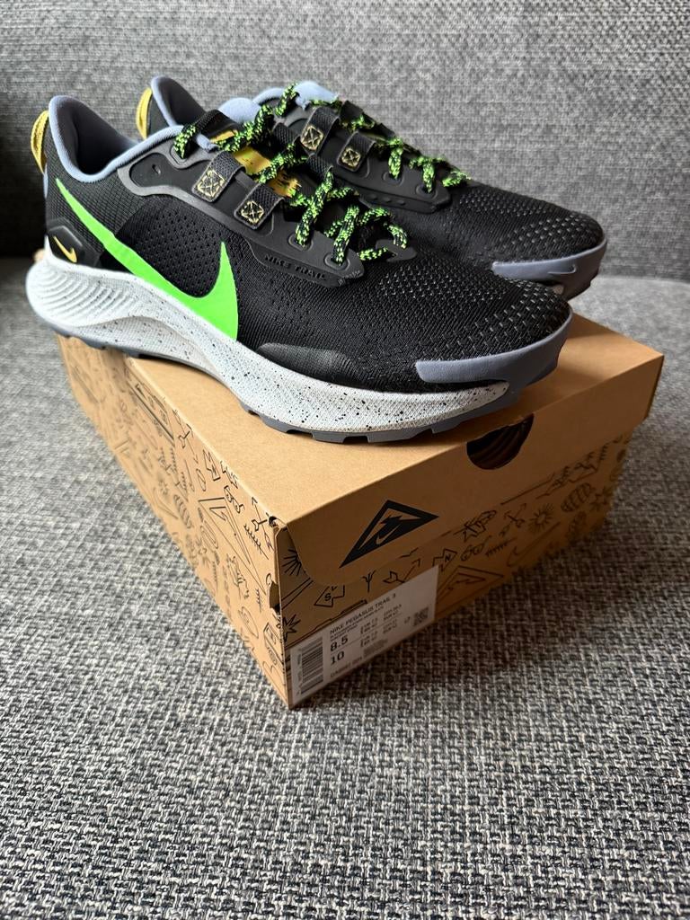 Nike Pegasus Trail 3 - Maat 42 - Nieuw in doos, Nieuw, Ophalen of Verzenden, Sportschoenen, Zwart