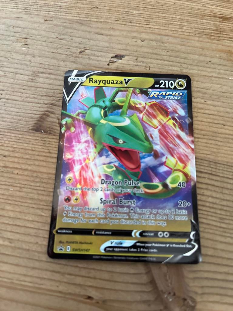 Rayquaza V, Ophalen of Verzenden, Zo goed als nieuw, Losse kaart
