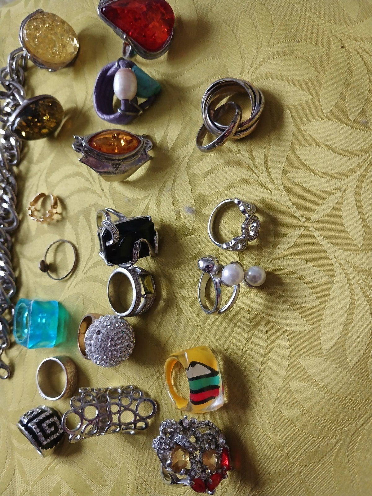 Diverse ringen. 10 euro., Sieraden, Tassen en Uiterlijk, Ringen, Overige materialen, Gebruikt, Overige kleuren, Met edelsteen