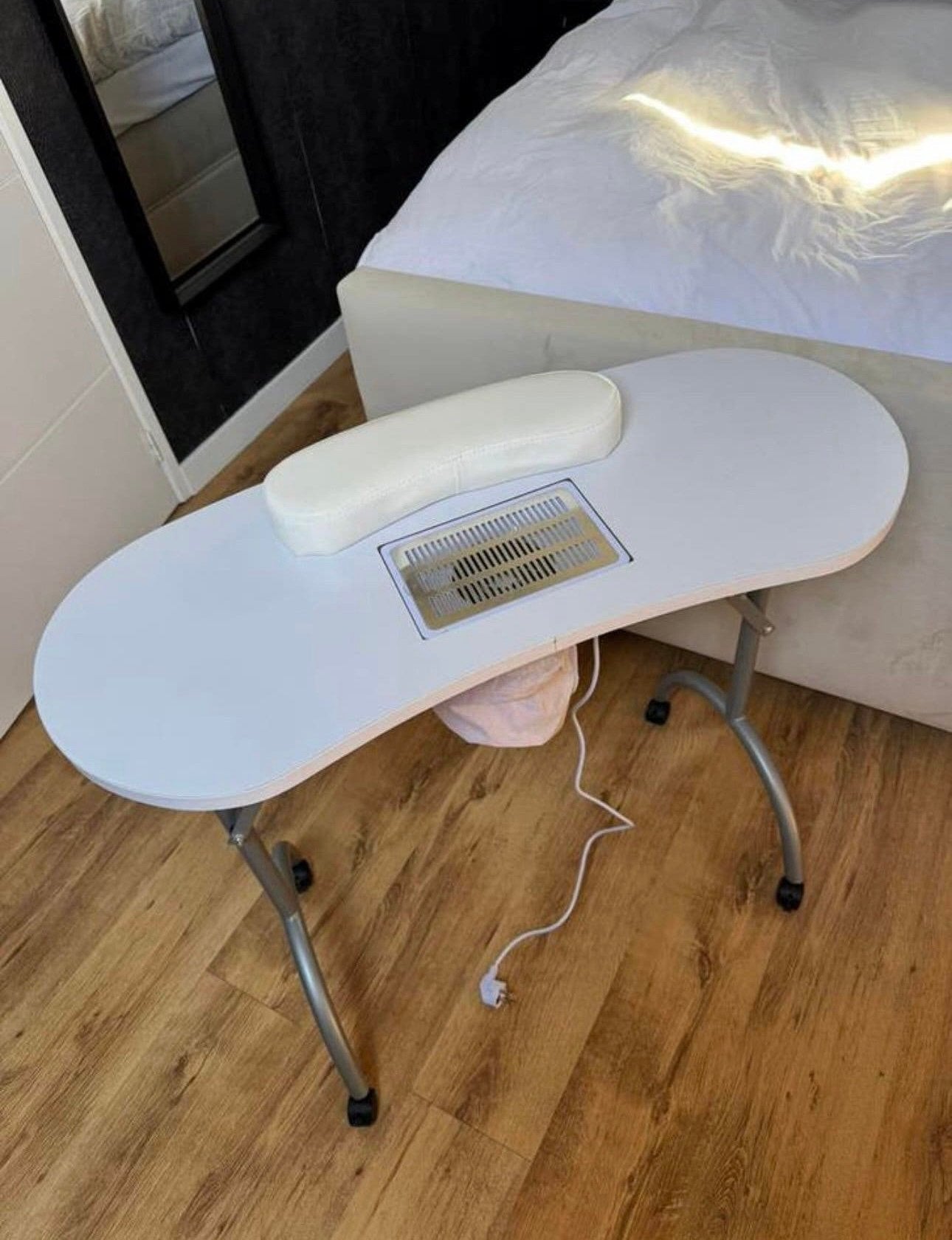 nageltafel met afzuiging en ergonomische zadelkruk, Ophalen, Minder dan 55 cm, Metaal of Aluminium, Zo goed als nieuw